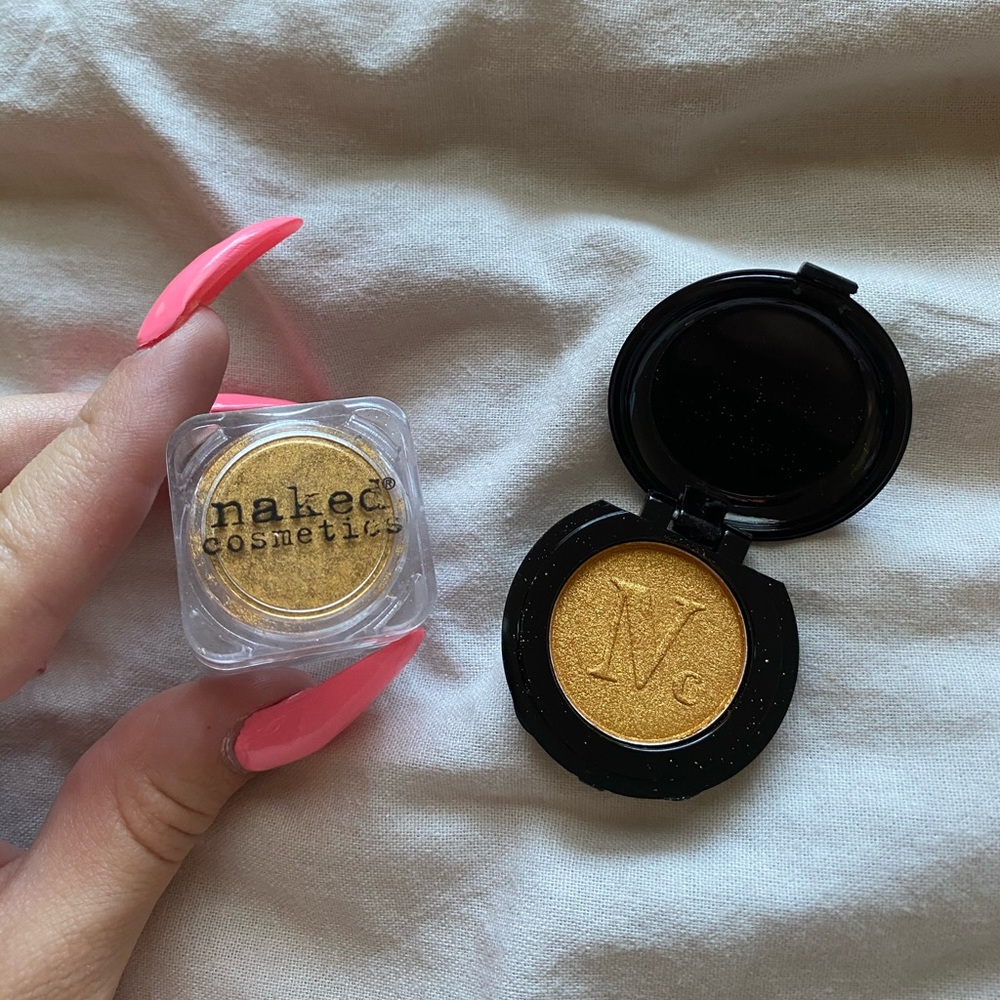 gold shadows